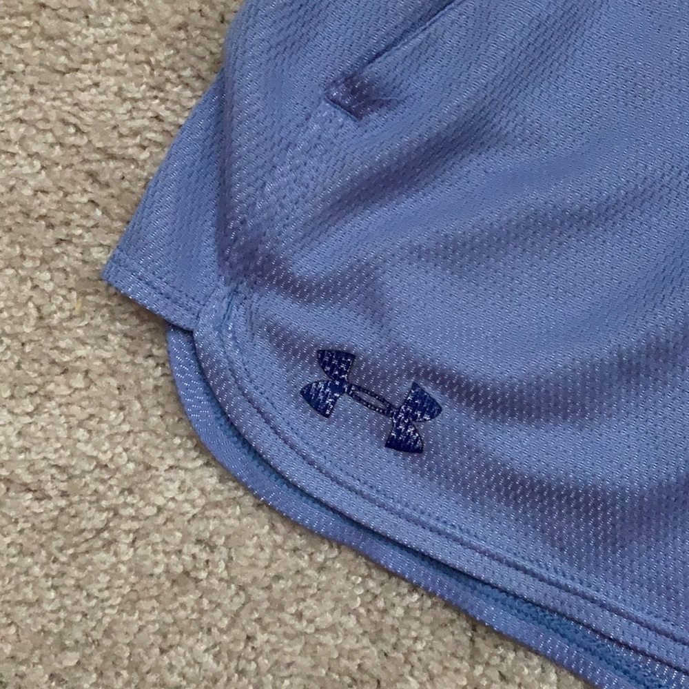 Under Armor Training Shorts - Picture 3 of 4
